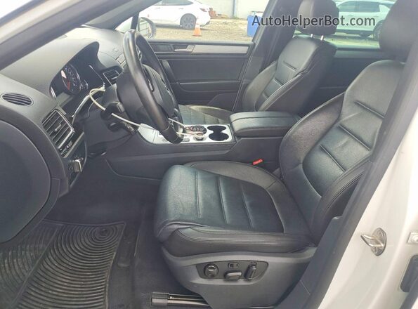 WVGRF7BP4HD004299 2017 VOLKSWAGEN TOUAREG White Սալոնի դիմացի տեսք