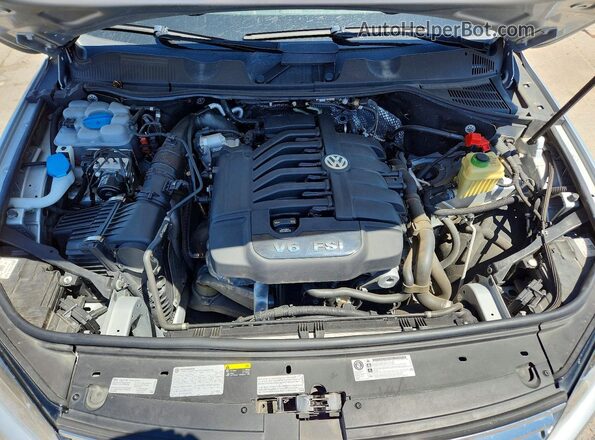 WVGRF7BP5HD004411 2017 VOLKSWAGEN TOUAREG Silver ძრავის განყოფილების ხედი