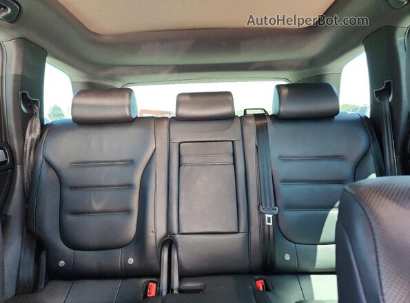 WVGRF7BP5HD004411 2017 VOLKSWAGEN TOUAREG Silver უკანა სავარძლების ხედი