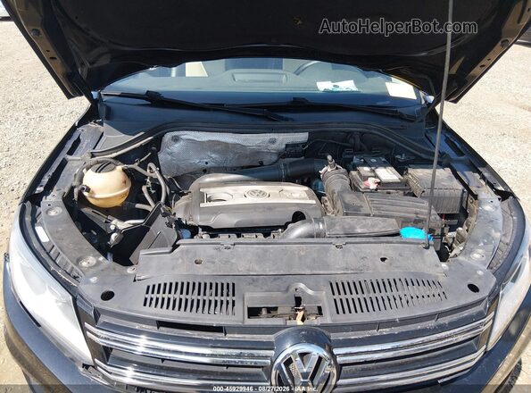 WVGSV7AX7HK015296 2017 VOLKSWAGEN TIGUAN Black Widok z tyłu