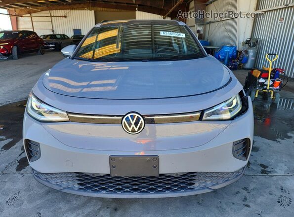 WVGTMPE26NP074120 2022 VOLKSWAGEN ID.4 Silver Widok z przodu