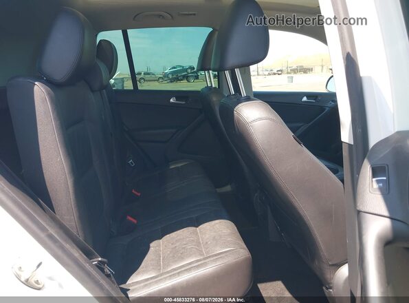 WVGTV7AX3HK020211 2017 VOLKSWAGEN TIGUAN White Вид наклейки з VIN-кодом