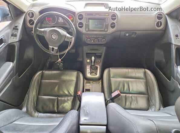 WVGTV7AX7HK019420 2017 VOLKSWAGEN TIGUAN Silver წინა პანელის ხედი