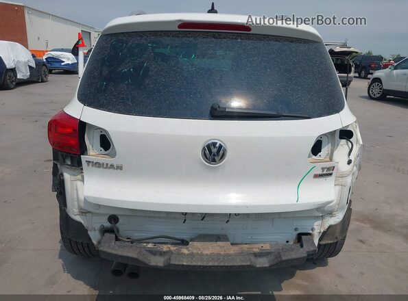WVGUV7AX5HK018058 2017 VOLKSWAGEN TIGUAN White Դիմացի տեսք