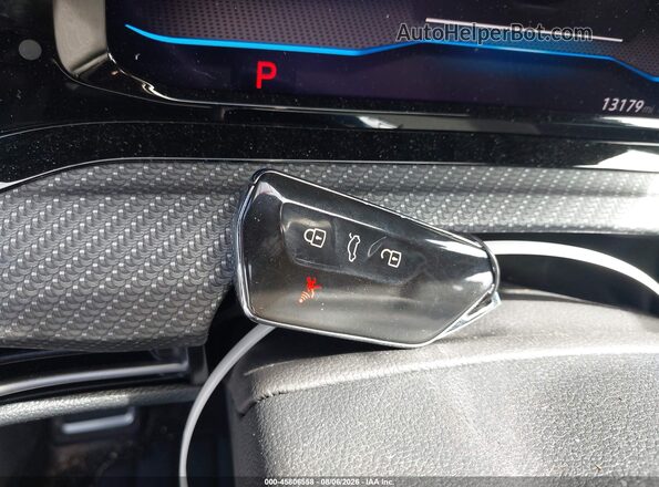 WVWEB7CD0RW231823 2024 VOLKSWAGEN GOLF Blue Dashboard view