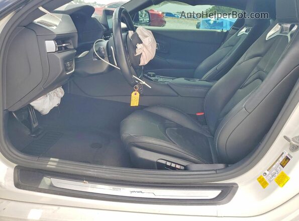 WZ1DB0C07NW048091 2022 TOYOTA GR White წინა სალონის ხედი