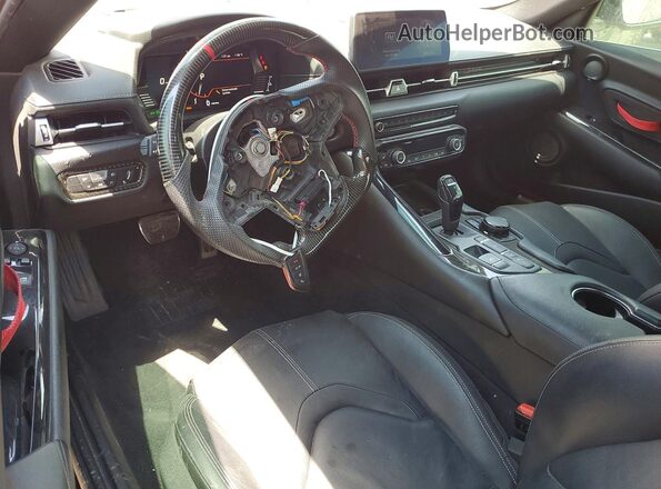 WZ1DB0C07NW051668 2022 TOYOTA GR Red Vista del salpicadero