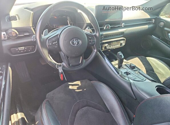 WZ1DB0C08MW040953 2021 TOYOTA GR Red Widok deski rozdzielczej