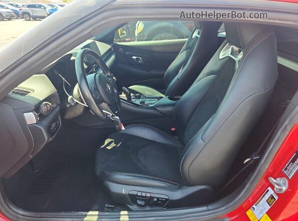 WZ1DB0C08MW040953 2021 TOYOTA GR Red Widok wnętrza z przodu