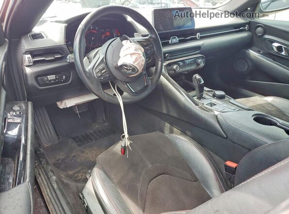 WZ1DB2C01MW036755 2021 TOYOTA GR Красный Вид панели приборов