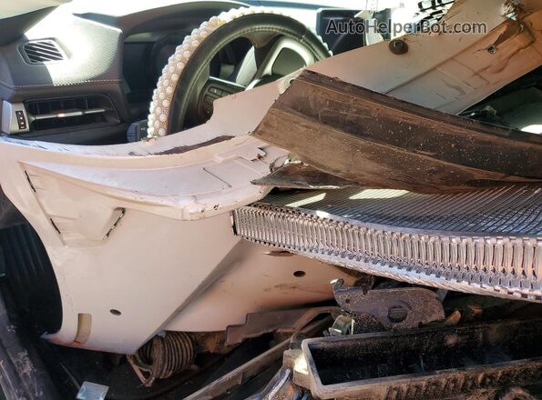 WZ1DB2G06PW060130 2023 TOYOTA GR White Vista del salpicadero