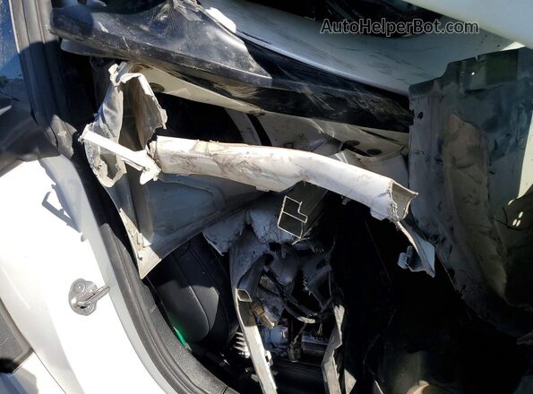 WZ1DB2G06PW060130 2023 TOYOTA GR White Vista de los asientos traseros