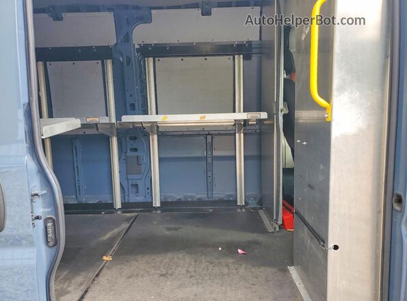 XC6URVJG9LE136789 2020 RAM PROMASTER Blue Vista del compartimento del motor