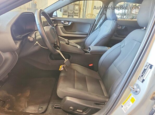 YSMED3KA2PL159830 2023 POLESTAR 2 Gray Front interior view