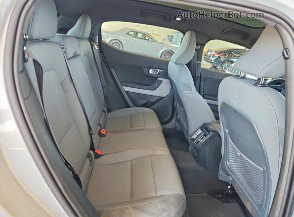 YSMED3KA3PL124584 2023 POLESTAR 2 Gray Widok tylnych siedzeń