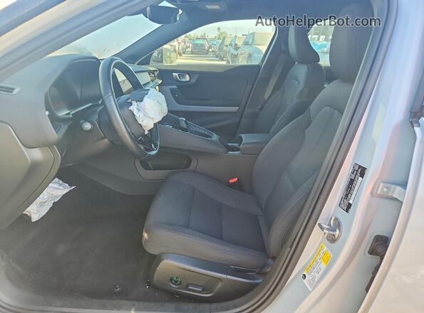 YSMEG3KA3PL145863 2023 POLESTAR 2 Серебряный Вид салона спереди