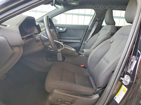 YSMEG3KA6PL146411 2023 POLESTAR 2 Black Front interior view