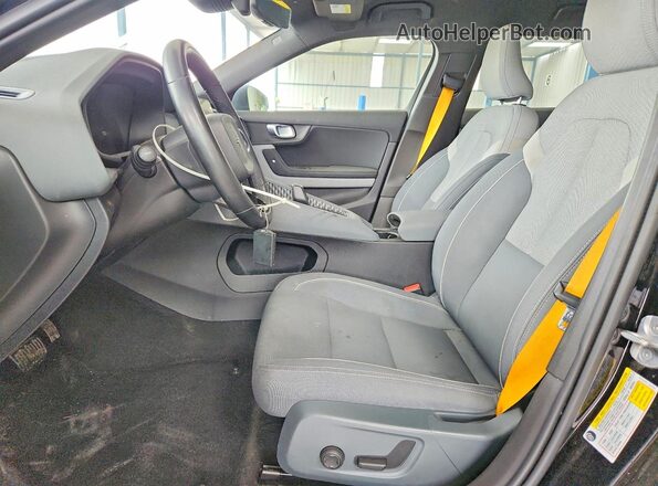 YSMET3KA9PL134572 2023 POLESTAR 2 Black Vista interior delantera