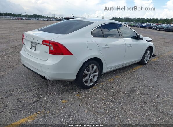 YV126MFK1G2394477 2016 VOLVO S60 White Tył prawy