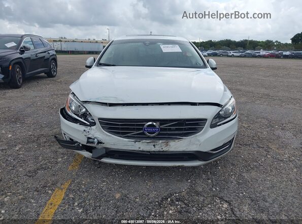 YV126MFK1G2394477 2016 VOLVO S60 White Widok z przodu
