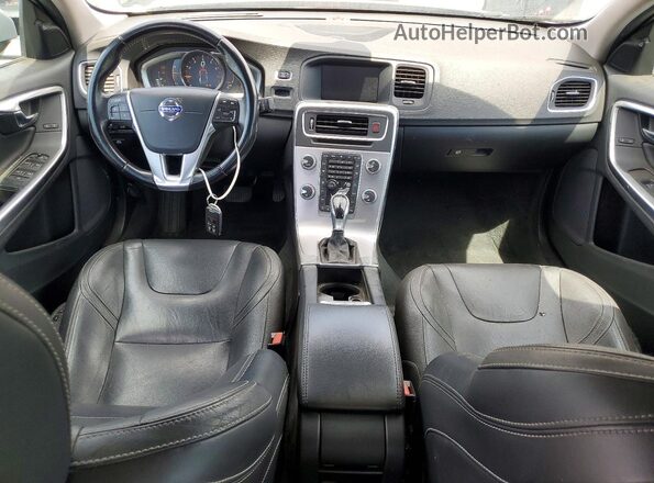 YV126MFL0H2438057 2017 VOLVO S60 Серебряный Вид панели приборов
