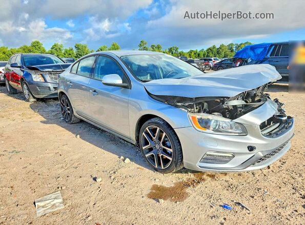 YV126MFL4H2438188 2017 VOLVO S60 Серебряный Передняя правая четверть