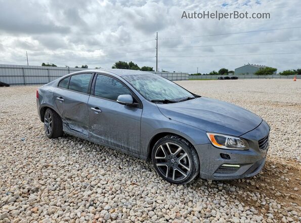 YV126MFL8H2438906 2017 VOLVO S60 Gray Delantero derecho