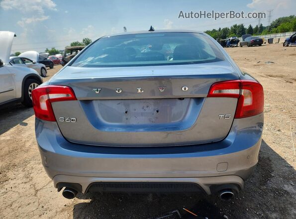 YV126MFLXJ2450612 2018 VOLVO S60 Silver Rear view