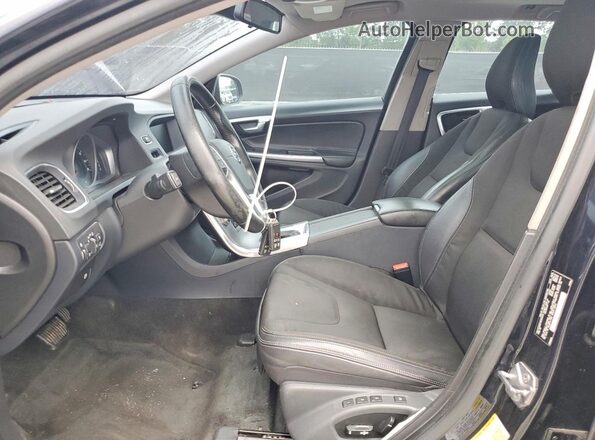 YV140MEJ3H1345422 2017 VOLVO V60 Синий Вид салона спереди