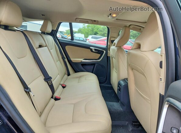 YV140MEK3H1364139 2017 VOLVO V60 Синий Вид задних сидений