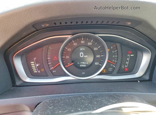 YV140MEK6H1368105 2017 VOLVO V60 Blue Vista del cuadro de instrumentos