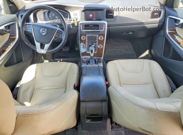 YV140MEM2H1369124 2017 VOLVO V60 Blue Vista del salpicadero
