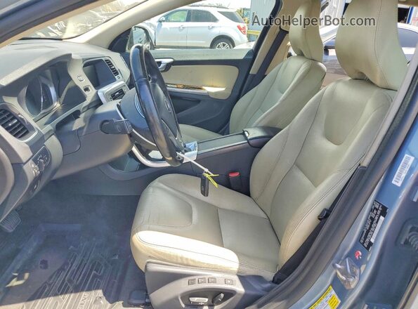 YV140MEM2H1369124 2017 VOLVO V60 Blue Vista interior delantera