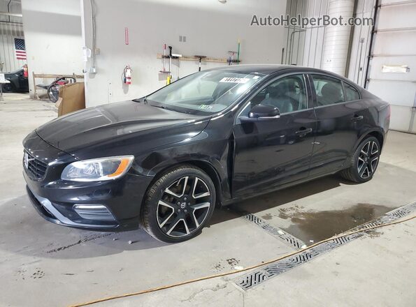 YV140MTL0J2455932 2018 VOLVO S60 Black VIN կոդի պիտակի տեսք