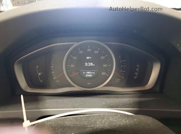 YV140MTL0J2455932 2018 VOLVO S60 Black Սարքավորումների վահանակի տեսք