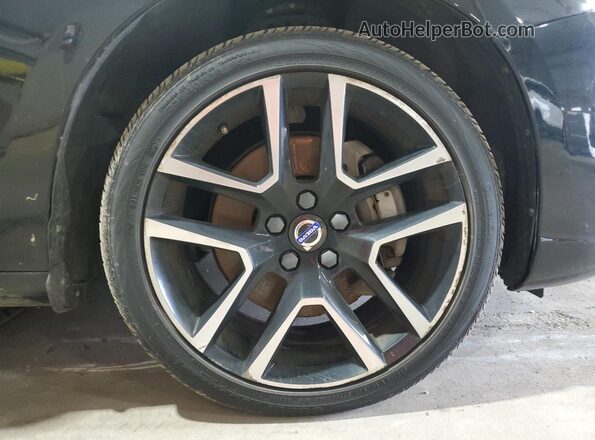 YV140MTL0J2455932 2018 VOLVO S60 Black 