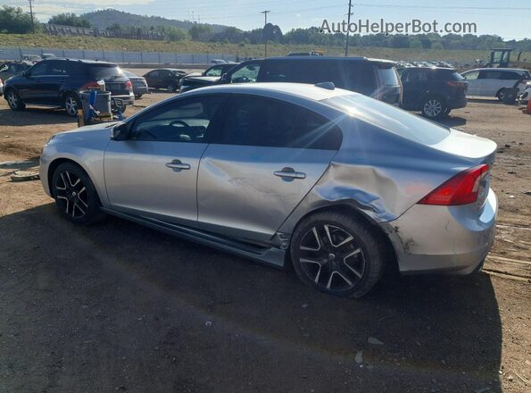 YV140MTL5H2424282 2017 VOLVO S60 Серебряный Задняя левая четверть