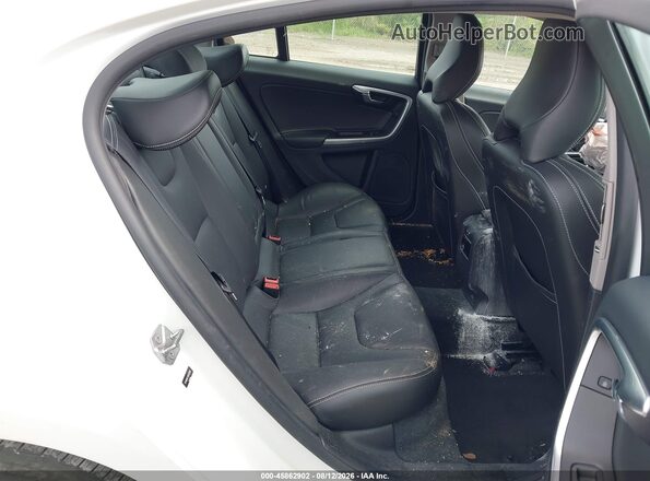 YV140MTL9H2420364 2017 VOLVO S60 White Vista de la etiqueta del VIN