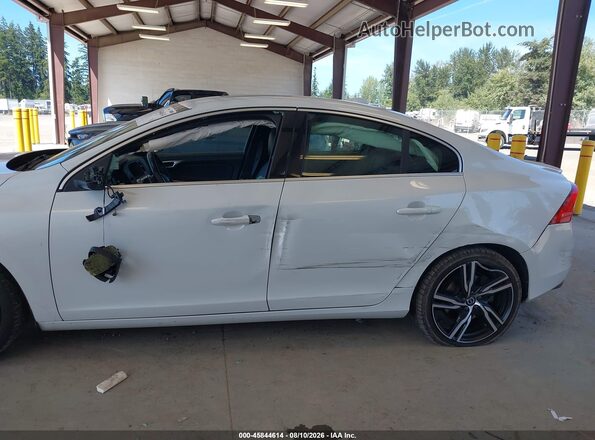 YV149MTS2H2420378 2017 VOLVO S60 Белый Вид спереди