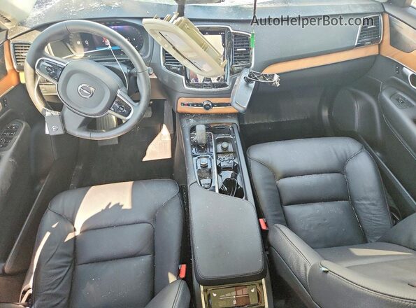 YV4062PE3S1290904 2025 VOLVO XC90 White Widok deski rozdzielczej