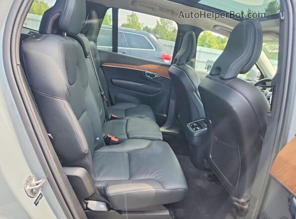 YV4062PE6R1258216 2024 VOLVO XC90 Silver Вид задньої частини салону