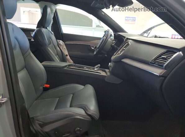 YV4062PF7R1177833 2024 VOLVO XC90 Gray Front interior view