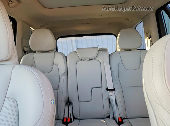 YV4062PF9T1480636 2026 VOLVO XC90 Blue Vista de los asientos traseros
