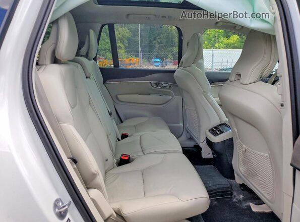 YV4062PN2P1956237 2023 VOLVO XC90 White Вид задньої частини салону