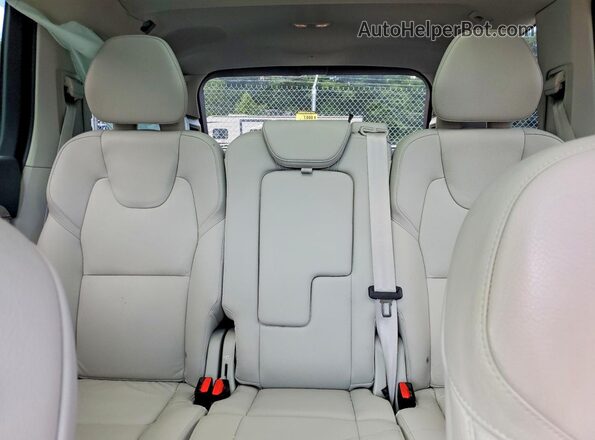 YV4062PN2P1956237 2023 VOLVO XC90 White Вид задніх сидінь