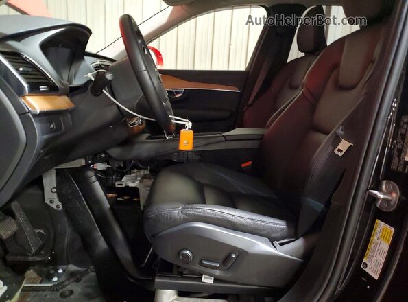 YV4062PN4P1962525 2023 VOLVO XC90 Оранжевый Вид салона спереди