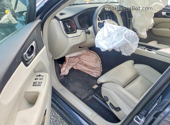 YV4062RL6N1084301 2022 VOLVO XC60 Blue Widok deski rozdzielczej