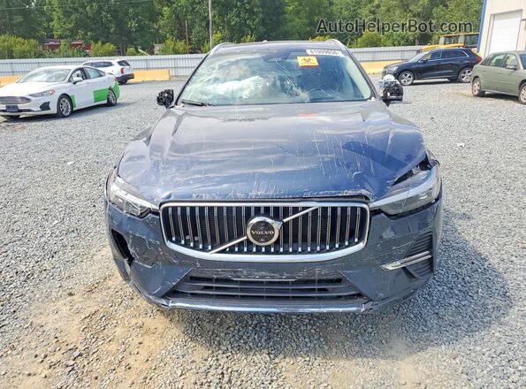 YV4062RL6N1084301 2022 VOLVO XC60 Blue Widok z przodu
