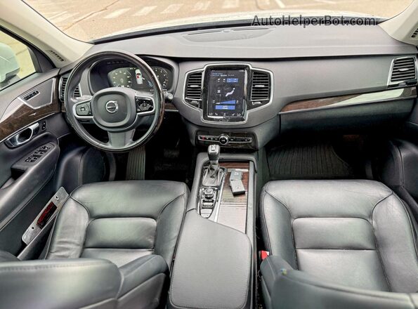 YV4102CK3J1351099 2018 VOLVO XC90 White 