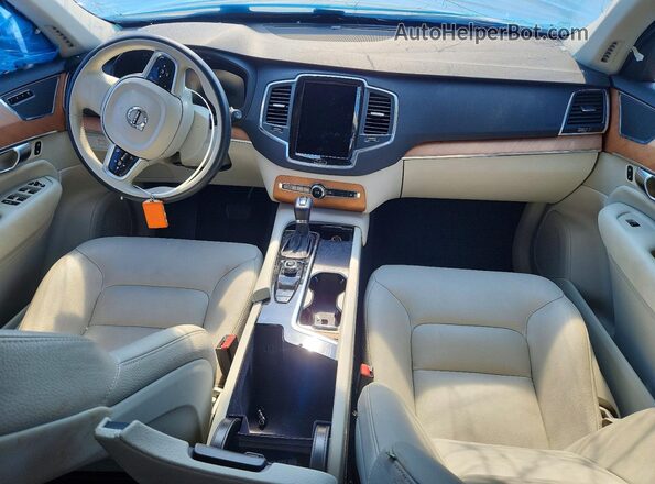 YV4102CKXN1838869 2022 VOLVO XC90 Charcoal Vista del salpicadero
